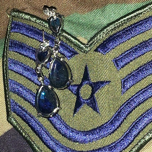 NWT/NIB OVER 12CTS Sapphire Statement Earrings - Picture 12 of 16